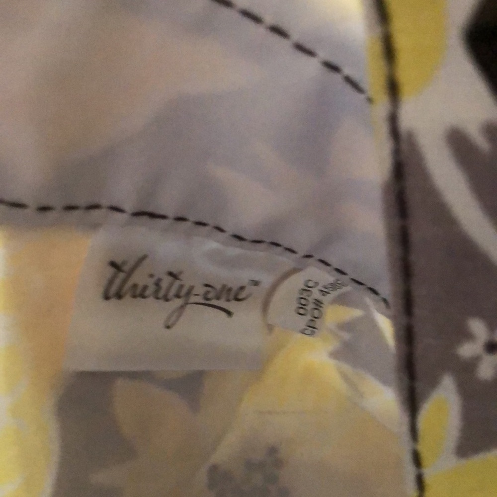 thirty one large spring Floral Yellow and Brown Tote Bag - Picture 11 of 11